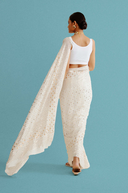 Dyeable Saree In Pure Georgette With Mukaish Work