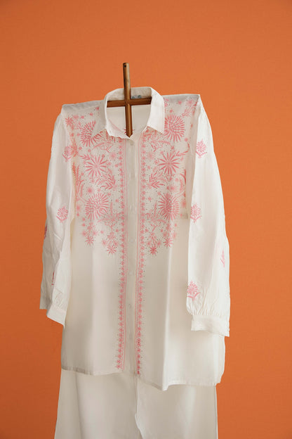 White Co-ord Set In Chanderi Silk With Thread Work Dyeable