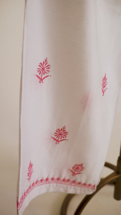 White Co-ord Set In Chanderi Silk With Thread Work Dyeable